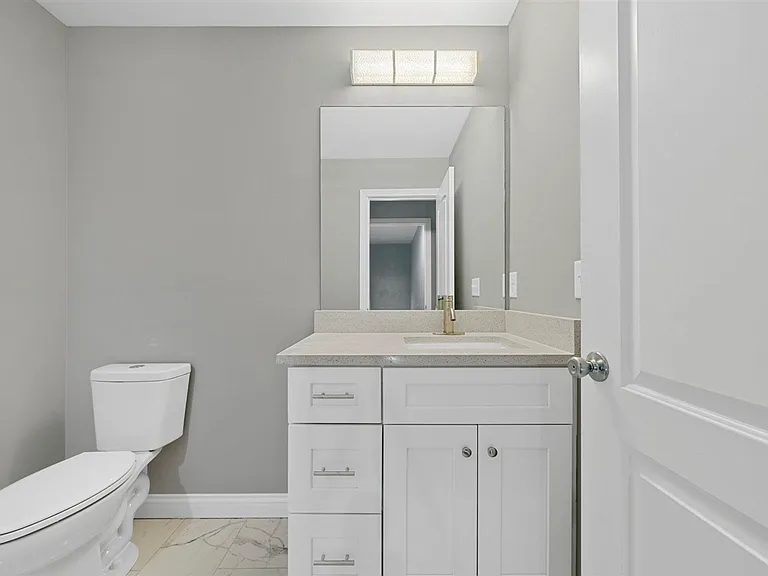 691 Denver Ln — Photo 28