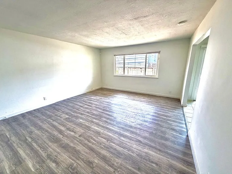 3909 High St — Photo 5