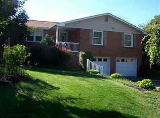 611 Westland Dr, Greensburg, PA 15601
