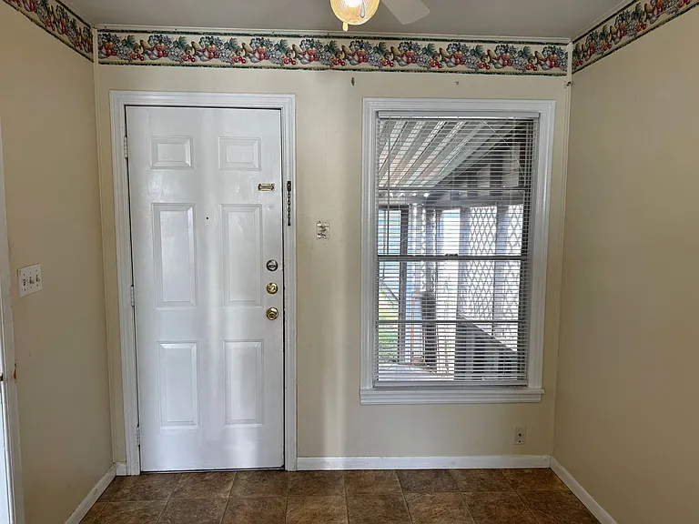 4326 Rhea Rd — Photo 5