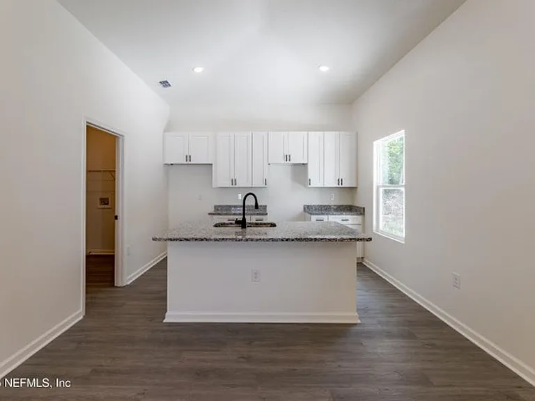 8123 Siskin Ave — Photo 5