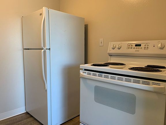 5th image of 971 Whitethorne Dr APT I