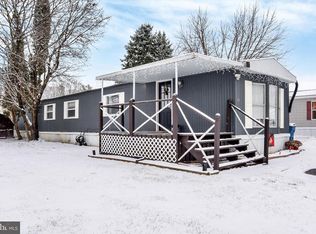 69 Austin Dr, Grantville, PA 17028