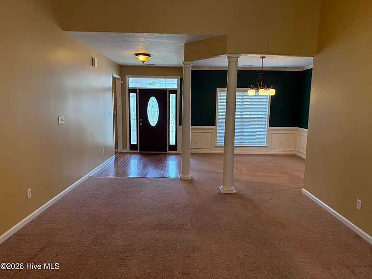 925 Woody Hill Cir — Photo 3