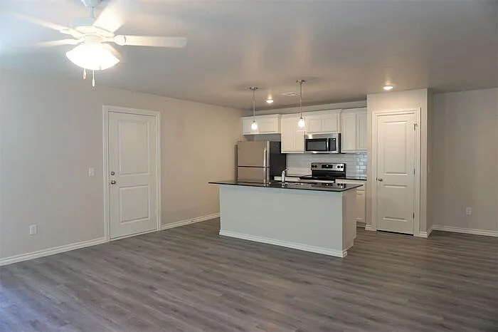 11222 Burnham Ave — Photo 16