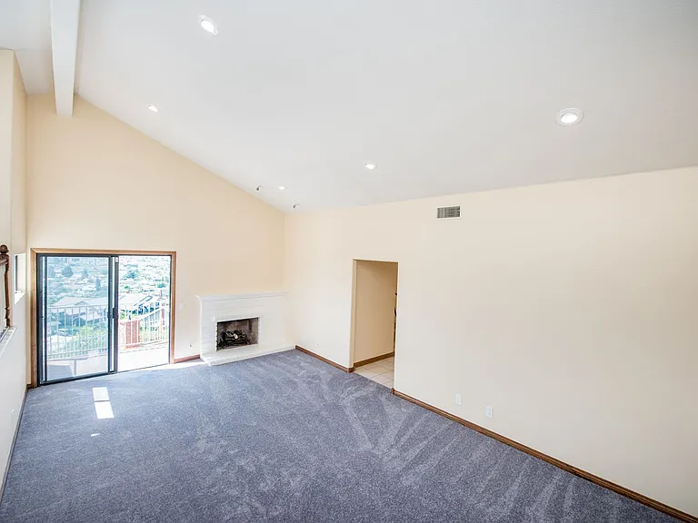 2274 N Rockridge Pl — Photo 31