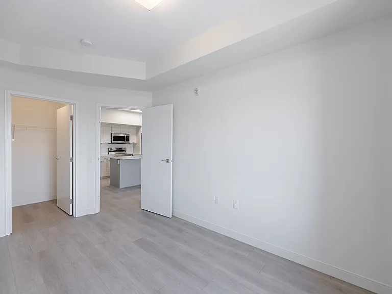 15 Refinery Way — Photo 8