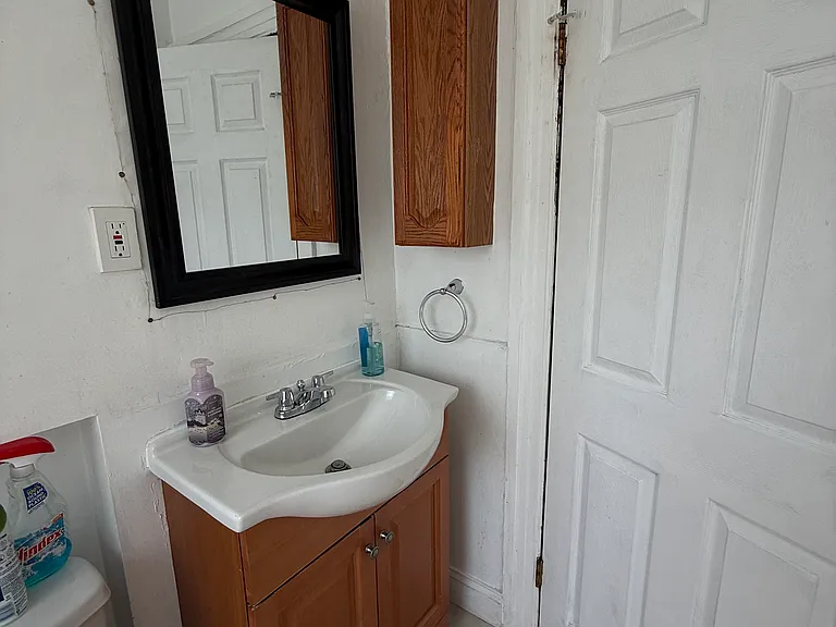 Olive St — Photo 15