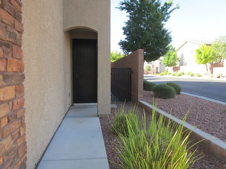 10835 Broxden Junction Ave — Photo 2