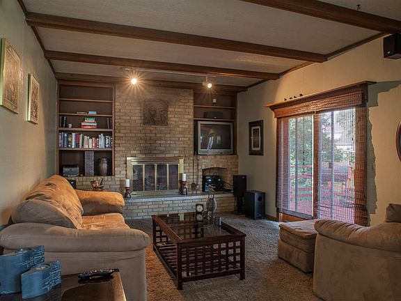 4th image of 4485 Amesbury Dr