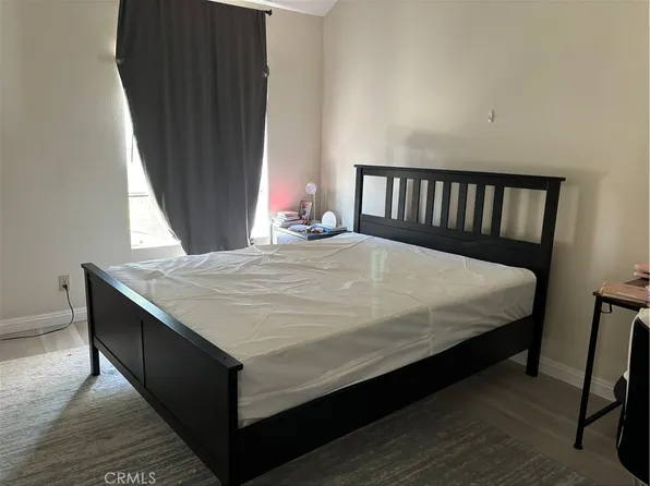 27 Dartmouth #27-26, Irvine, CA 92612