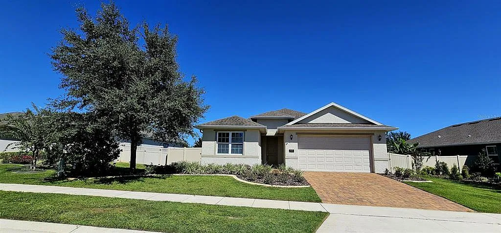 3 bed, 2.0 bath, 1630 sqft, $2,450 — Photo 3