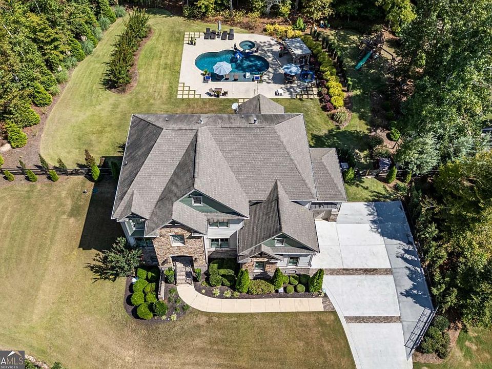 2nd image of 3111 Old Thompson Mill Rd