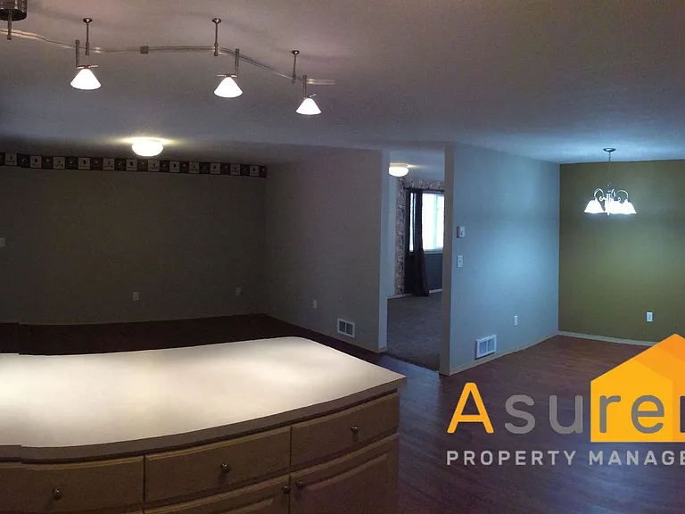 1163 2nd Ave — Photo 5