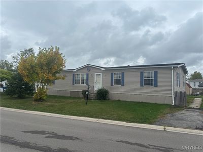 1355 Fernwood Dr, Lockport, NY, 14094