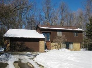 8058 Farview Oval, Brecksville, OH 44141