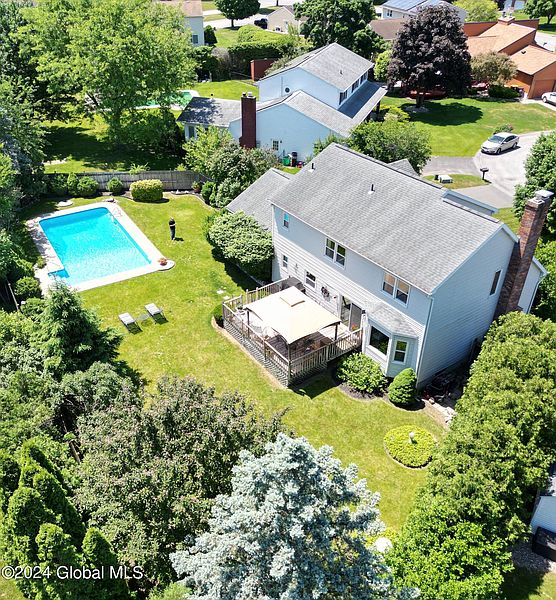 4th image of 31 Huntleigh Drive