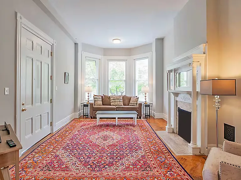 18 W Franklin St #1 — Photo 10