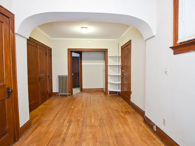 2429 N Murray Ave — Photo 4