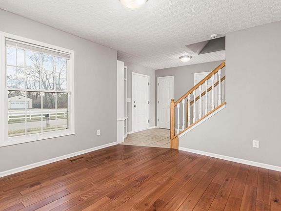 Main Entry and Flex Room