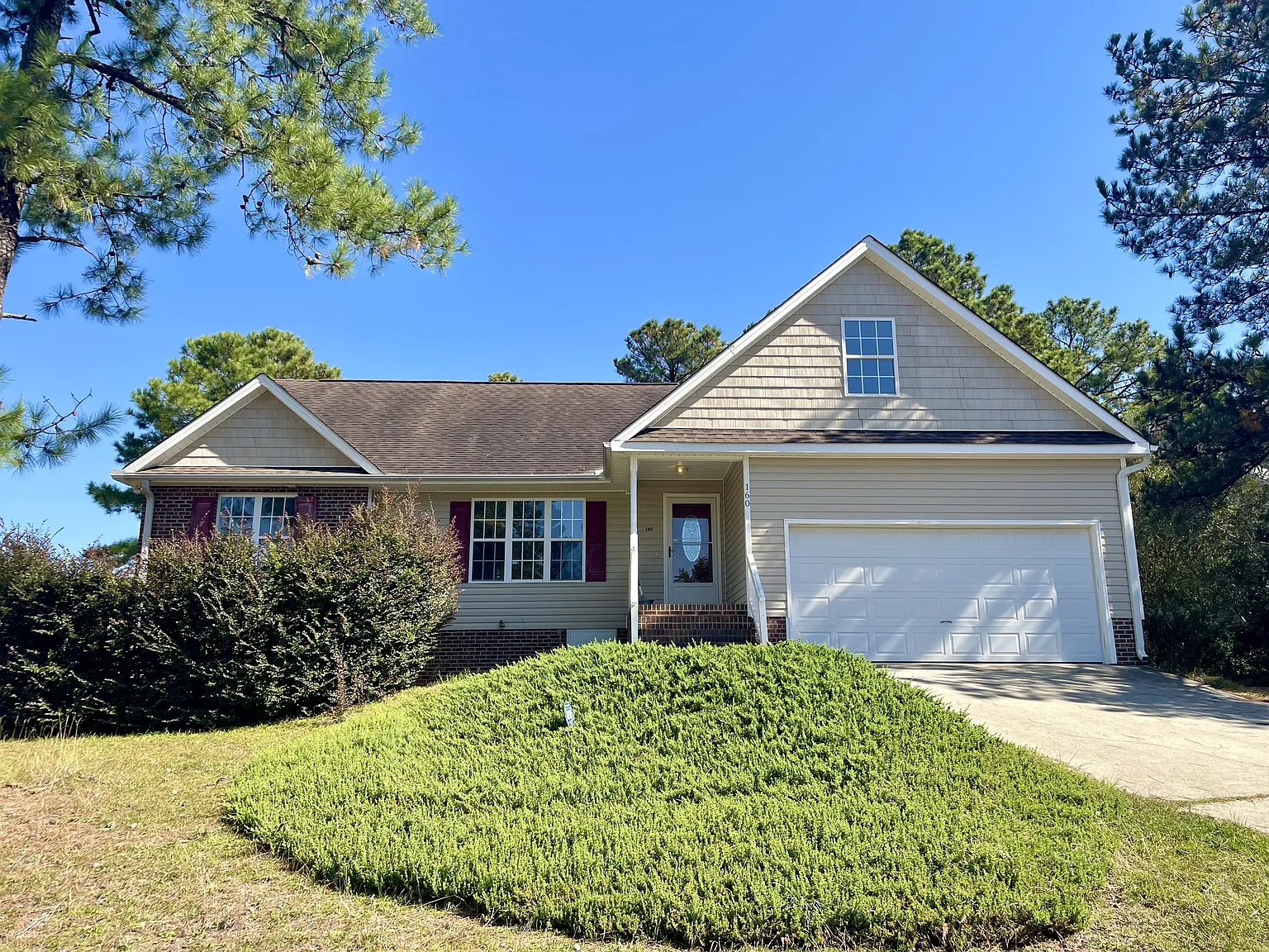 160 Hunters Ridge - 1 — Photo 1