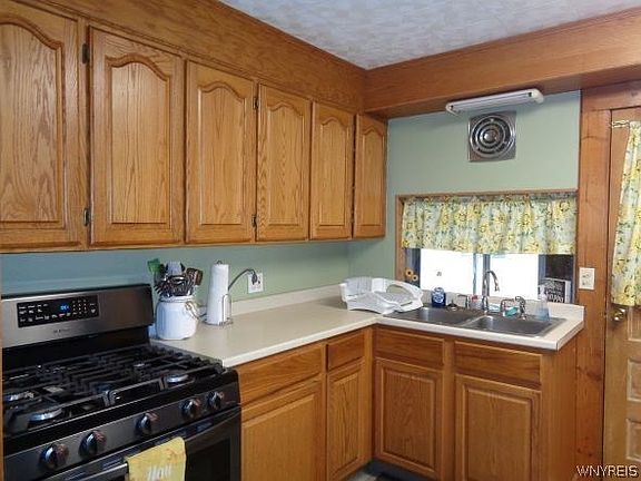 4th image of 125 Greenwood Ave