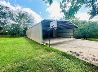 621 Donie Rd, Buffalo, TX 75831