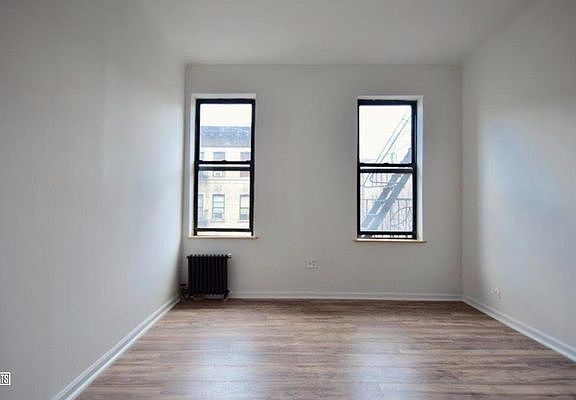 3rd image of 556 W 156th St APT 42