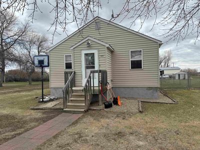 846 Opfer Ave, Lansford, ND, 58750