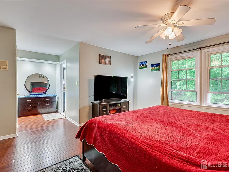 4506 Stonehedge Rd — Photo 30