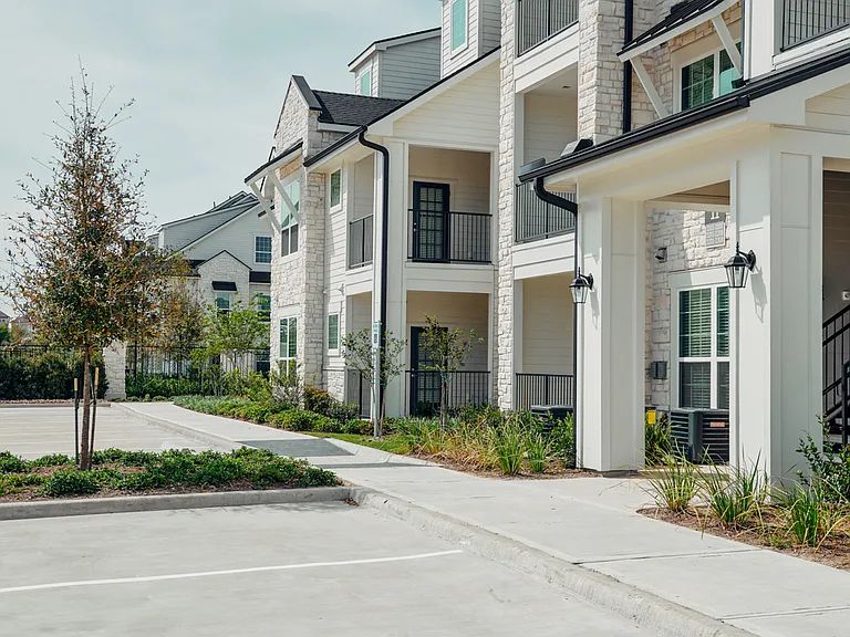 Stonegrove Fall Creek Apartments