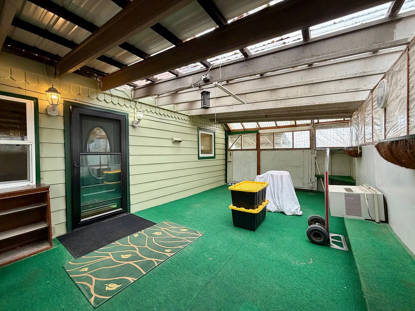 2 Bedroom Single Family Home in Fairbanks AK / Pet Friendly (Cats & Dogs) — Photo 4