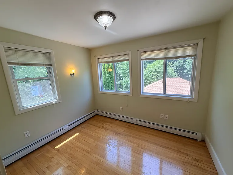 35 Spring St #2 — Photo 20