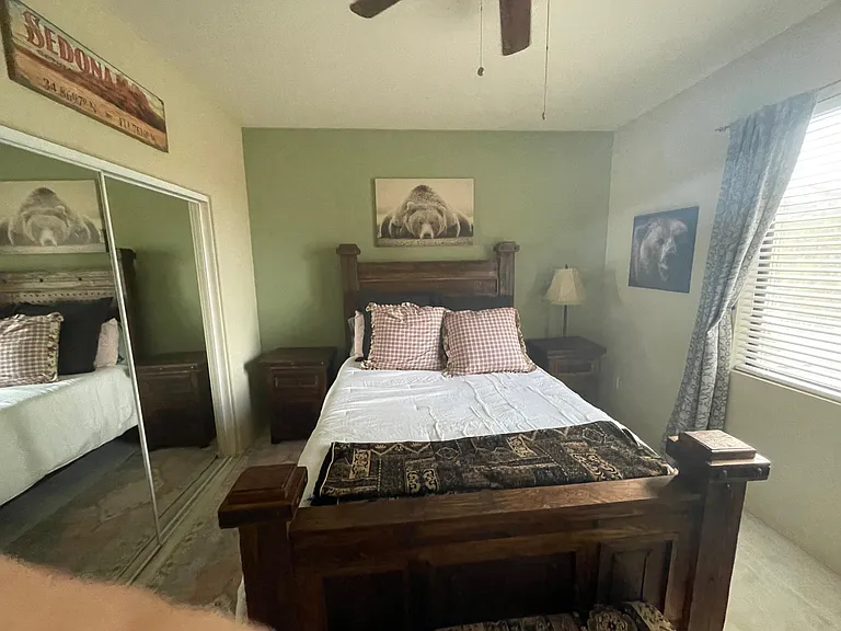 2nd bedroom Queen bed.