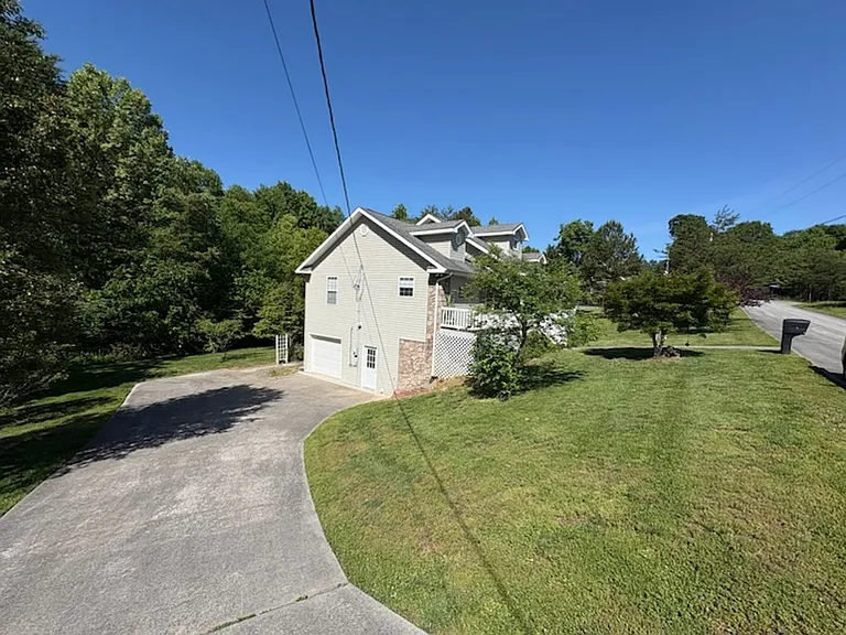 160 Burning Oaks Dr — Photo 33