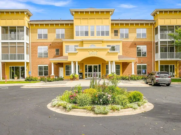 15001 Burnhaven Dr Unit 207, Burnsville, MN 55306