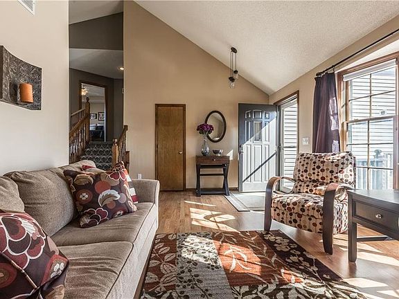5th image of 12604 Fountain Lake Dr