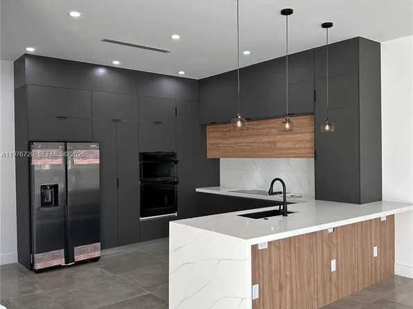 4655 SW 32nd Ave Floor 2B, Fort Lauderdale, FL 33312