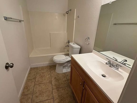 4th image of 340 S Waterman Ave Unit A