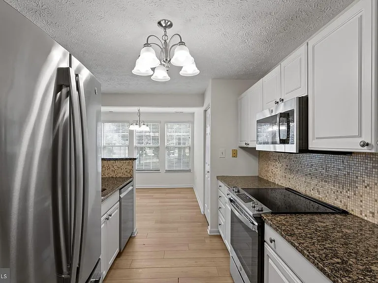 700 Orchard Overlook #203 — Photo 4