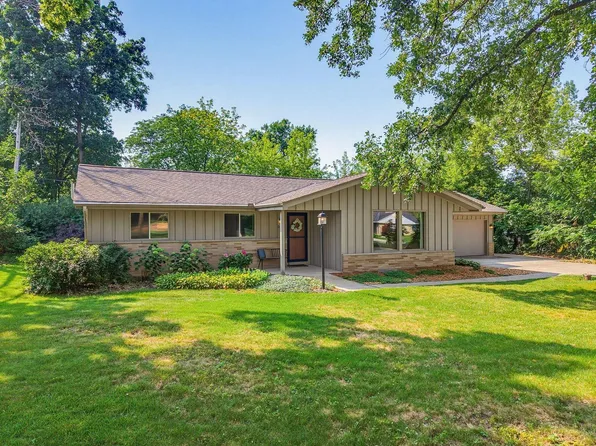 345 S Beaumont AVENUE, Brookfield, WI 53005