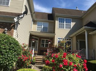 3 Thoreau Ct, East Windsor, NJ 08520