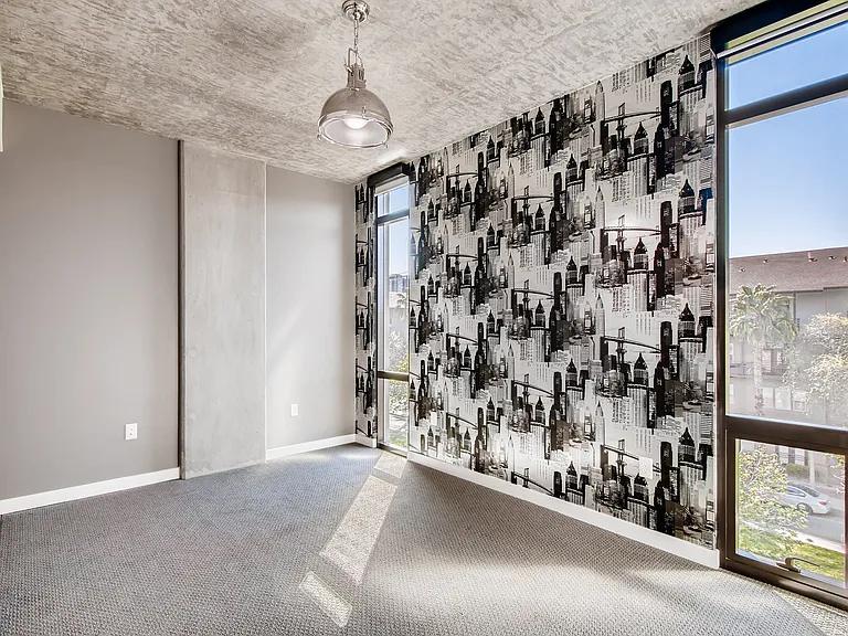 100 W Portland St #408 — Photo 7