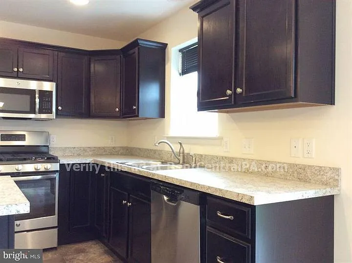 3 Simon Ct — Photo 15