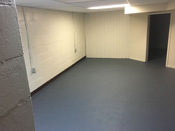 4th image of 3021 Prast Blvd