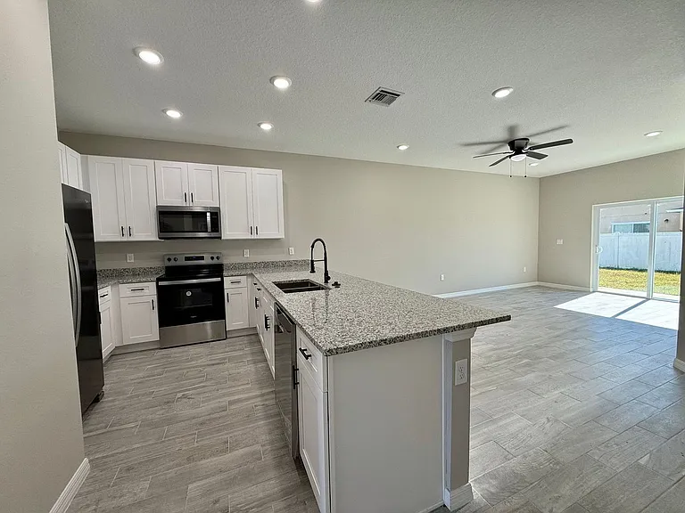 721 Bittern Ln #A — Photo 3