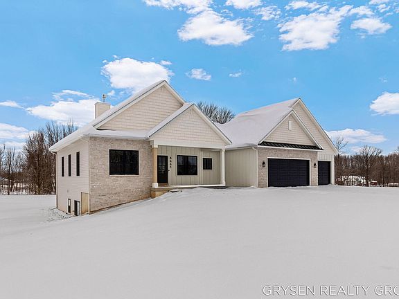 3rd image of 8645 Bosque Dr SE