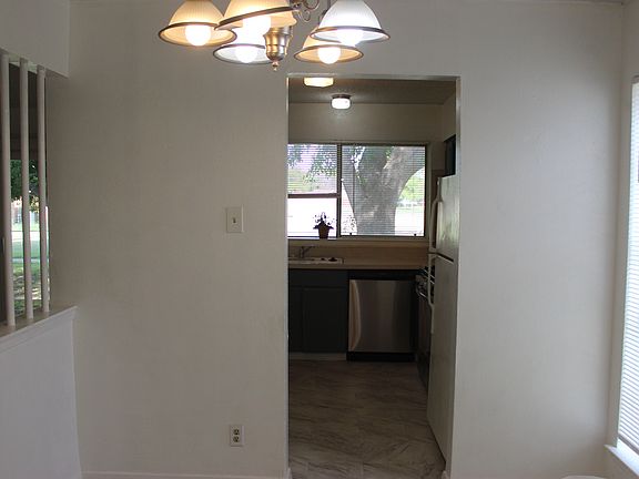 Nice and bright eating area into the kitchen