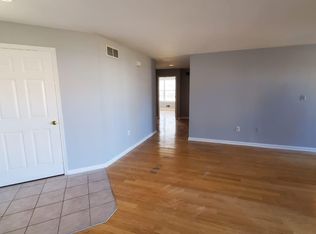 2402 Timber Ridge Ct, Parlin, NJ 08859