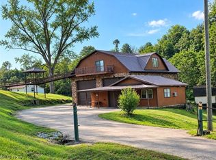 42 Orchard Ln, Ellenboro, WV 26346
